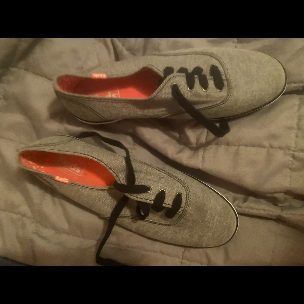 Womens size 8.5 shoes